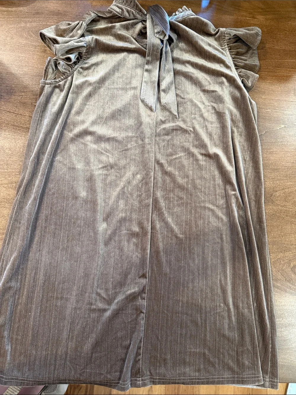 Ruffled Neck Sleeveless Shift Dress in Taupe and Gold
